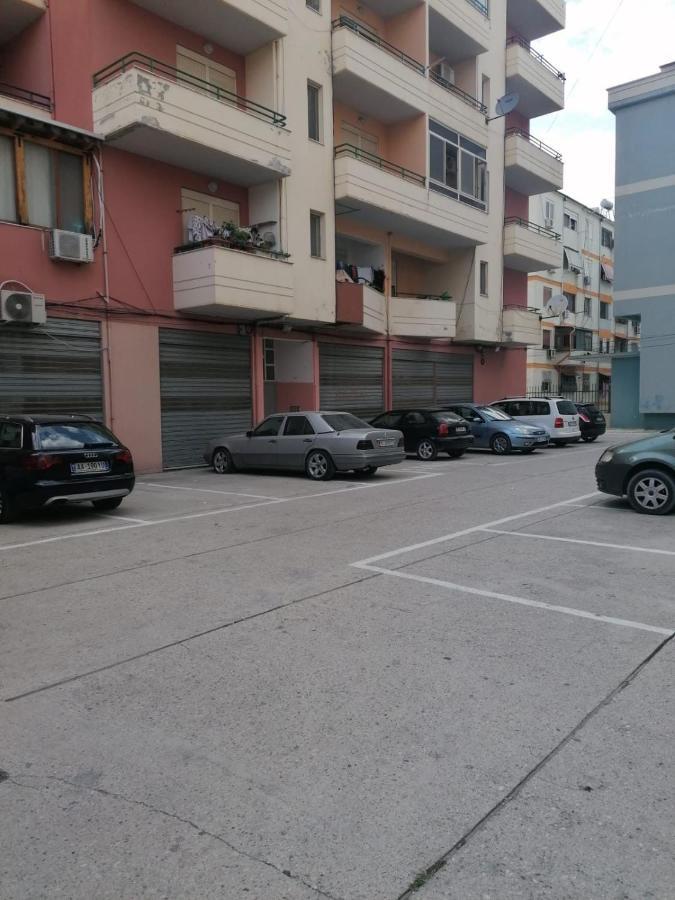 Appartamento Incantevole Con Posto Auto Privato فلورا المظهر الخارجي الصورة