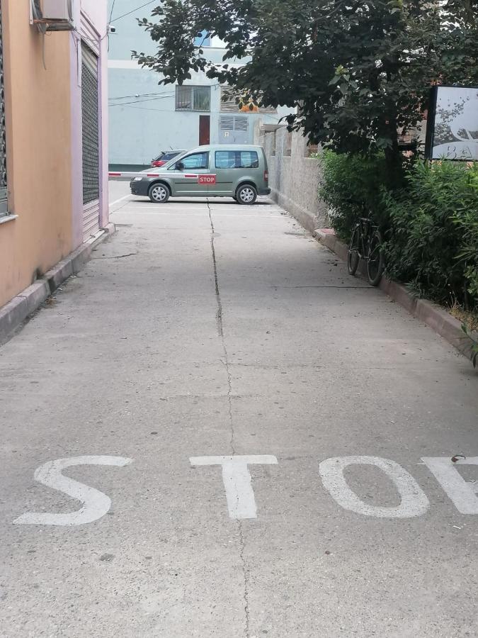 Appartamento Incantevole Con Posto Auto Privato فلورا المظهر الخارجي الصورة