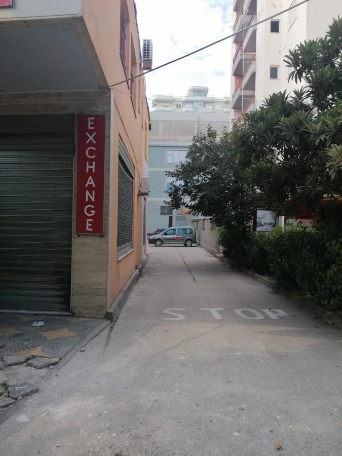 Appartamento Incantevole Con Posto Auto Privato فلورا المظهر الخارجي الصورة
